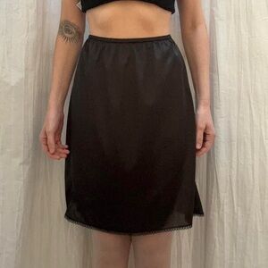 Black Lace Trim Midi Skirt Slip With Floral Embroidery Vintage 70s